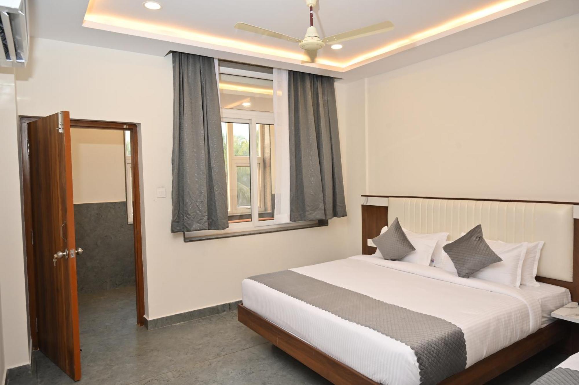 Hotel Shri Devi Comforts Inn Bhatkal エクステリア 写真