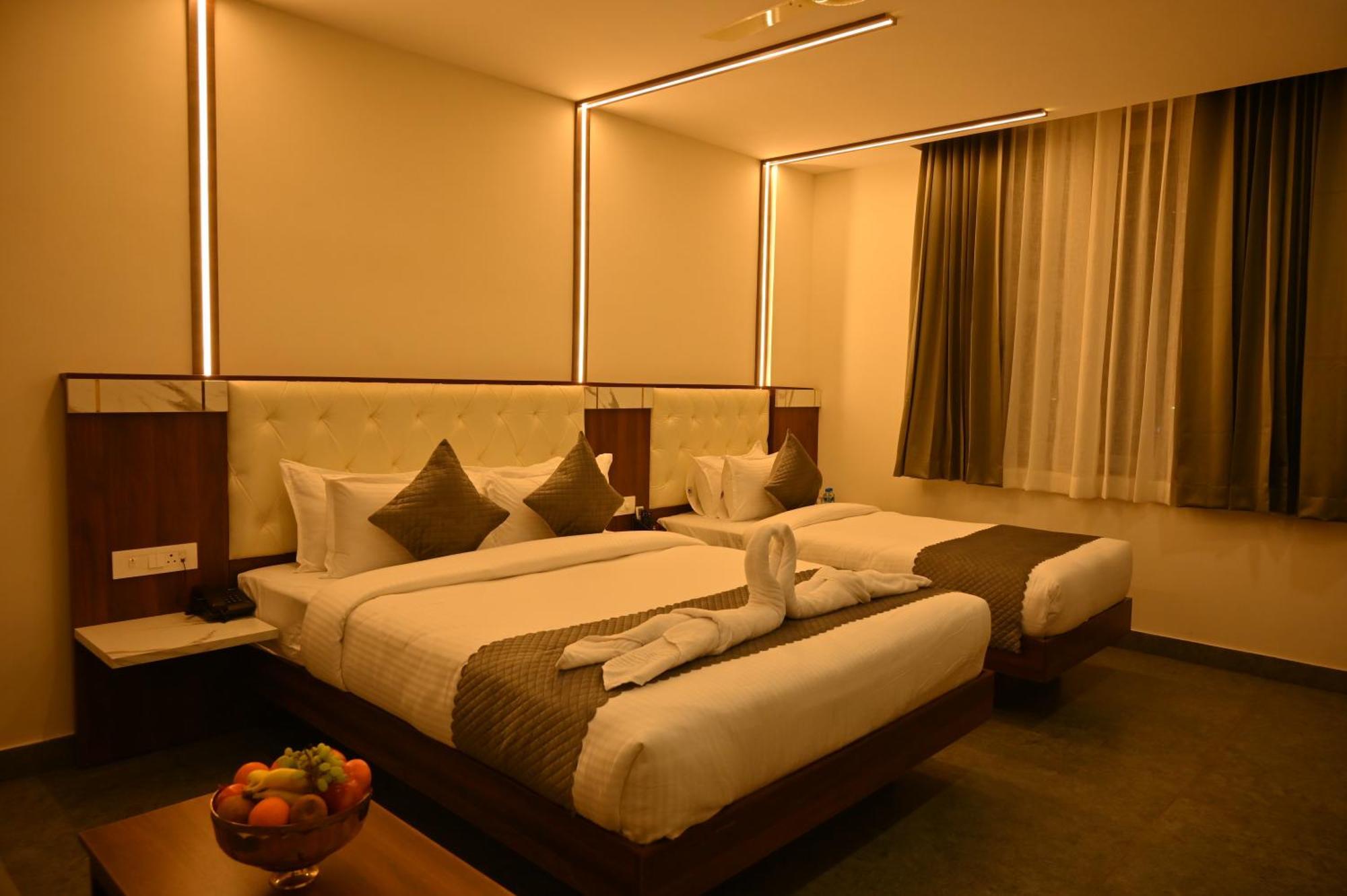 Hotel Shri Devi Comforts Inn Bhatkal エクステリア 写真