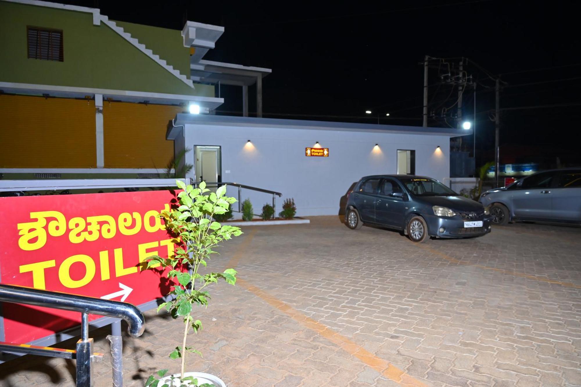 Hotel Shri Devi Comforts Inn Bhatkal エクステリア 写真