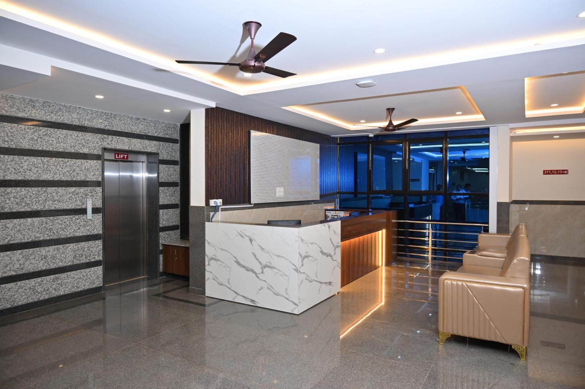 Hotel Shri Devi Comforts Inn Bhatkal エクステリア 写真