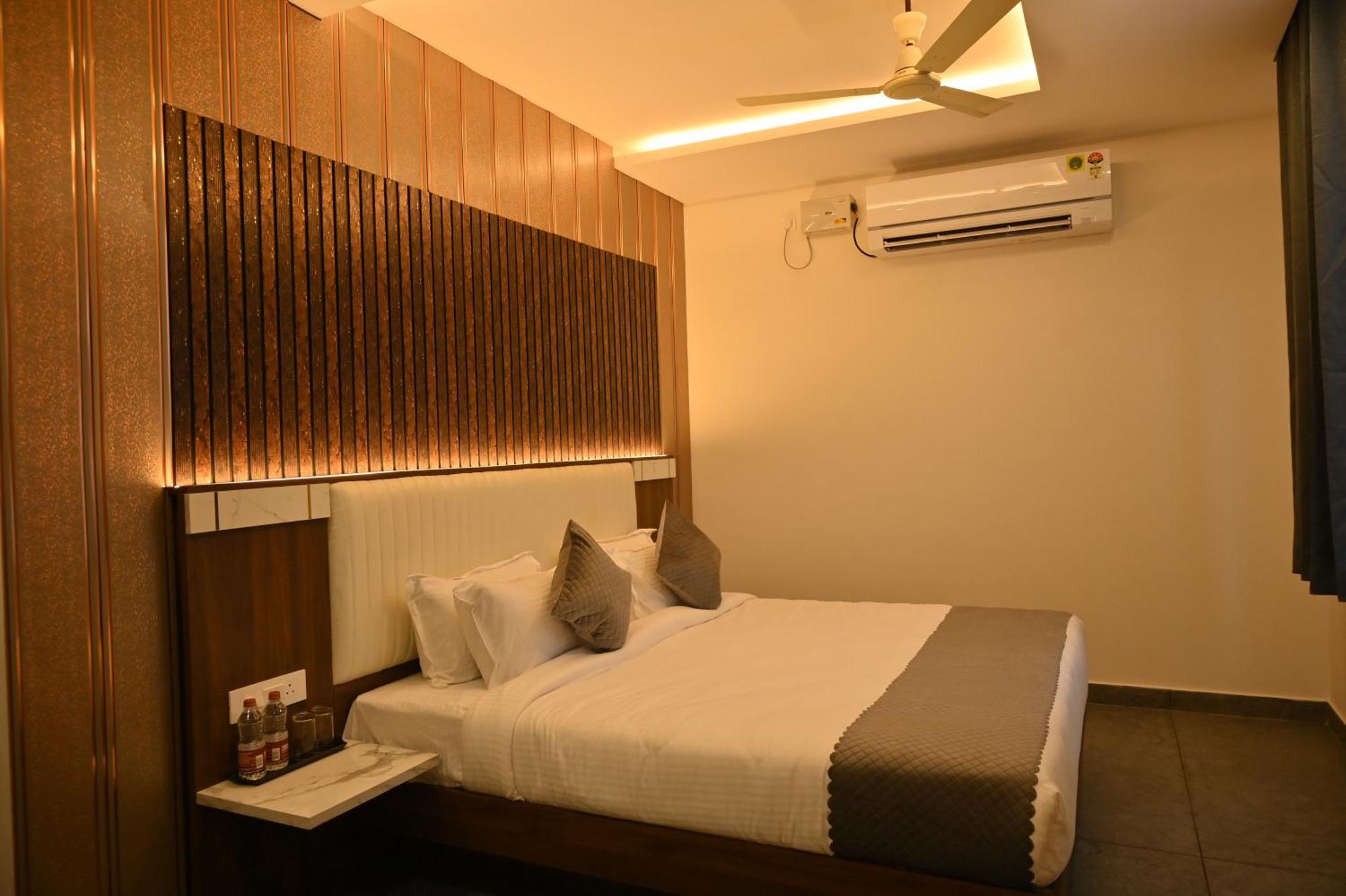 Hotel Shri Devi Comforts Inn Bhatkal エクステリア 写真