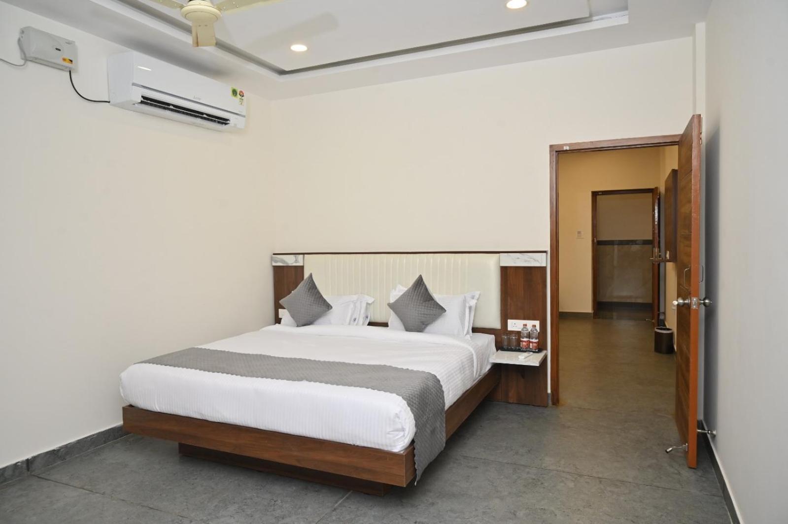 Hotel Shri Devi Comforts Inn Bhatkal エクステリア 写真