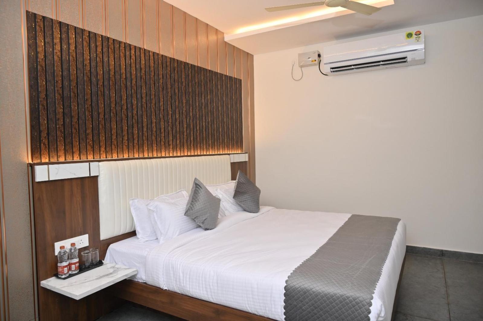 Hotel Shri Devi Comforts Inn Bhatkal エクステリア 写真